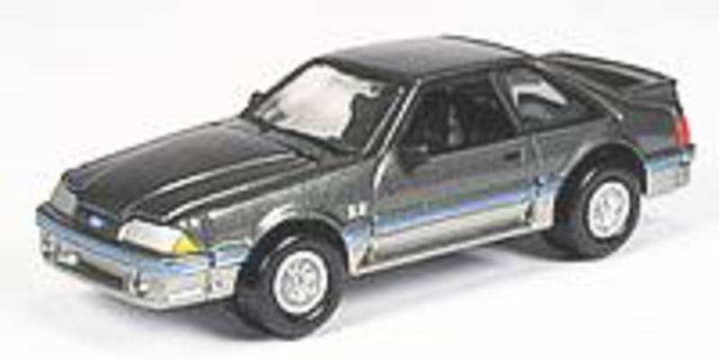 Johnny Lightning: Silver 1987 Ford Mustang GT - Mustang